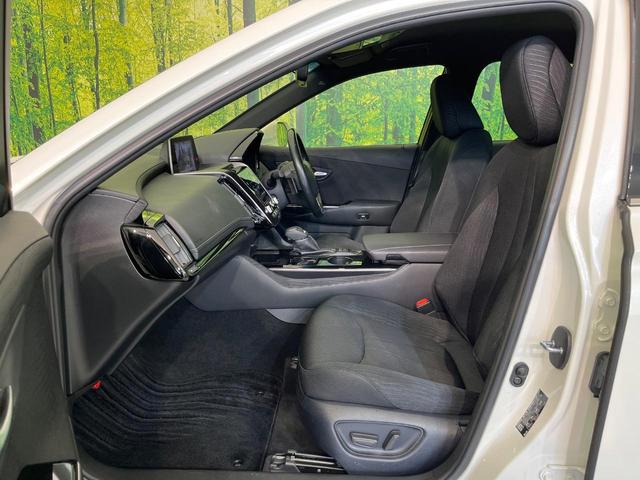 クラウンハイブリッド Ｓ　Ｃパッケージ　禁煙車　純正ナビ　バックカメラ　ＥＴＣ　セーフティセンス　パドルシフト　シートヒーター　ＨＵＤ　ステアリングヒーター　レーダークルーズ　ＬＥＤヘッド　スマートキー　Ｂｌｕｅｔｏｏｔｈ接続　スマートキー（29枚目）