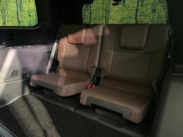 ランドクルーザー２５０ ＶＸファーストエディション　禁煙車　純正１２．３インチディスプレイオーディオ　全方位カメラ　サンルーフ　ＥＴＣ　ドラレコ　ＬＥＤヘッド　パワーバックドア　シートベンチレーション　セーフティプラス　７人乗り　置くだけ充電（11枚目）