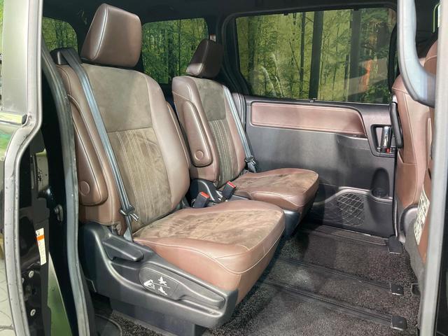 エスクァイア ハイブリッドＧｉ　プレミアムパッケージ　禁煙車　純正１０型ナビ　バックカメラ　両側電動スライドドア　シートヒーター　セーフティセンス　ステアリングヒーター　ＥＴＣ　ダブルエアコン　ＬＥＤヘッド　クルコン　Ｂｌｕｅｔｏｏｔｈ接続（9枚目）