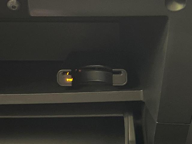 セレナ ハイウェイスターＶ　禁煙車　８型ＳＤナビ　全方位カメラ　フリップダウンモニター　ＥＴＣ　プロパイロット　両側電動スライドドア　ドラレコ　スマートキー　ダブルエアコン　オートライト　Ｂｌｕｅｔｏｏｔｈ接続　フルセグＴＶ（7枚目）