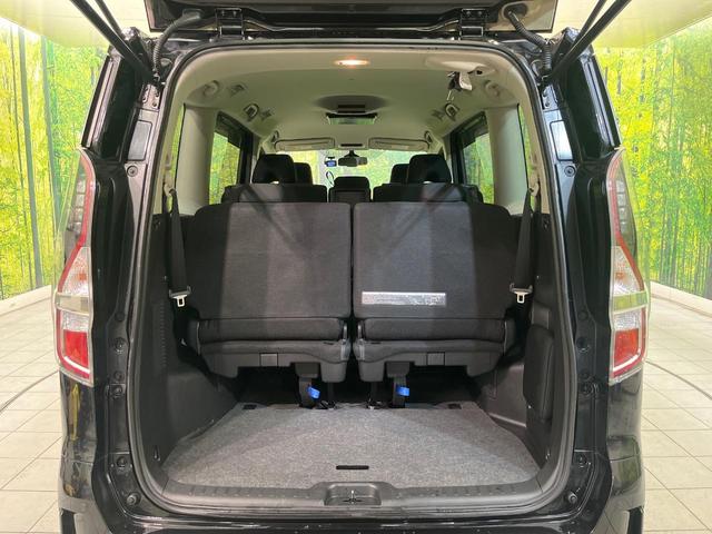 セレナ ハイウェイスターＶ　禁煙車　８型ＳＤナビ　全方位カメラ　フリップダウンモニター　ＥＴＣ　プロパイロット　両側電動スライドドア　ドラレコ　スマートキー　ダブルエアコン　オートライト　Ｂｌｕｅｔｏｏｔｈ接続　フルセグＴＶ（11枚目）