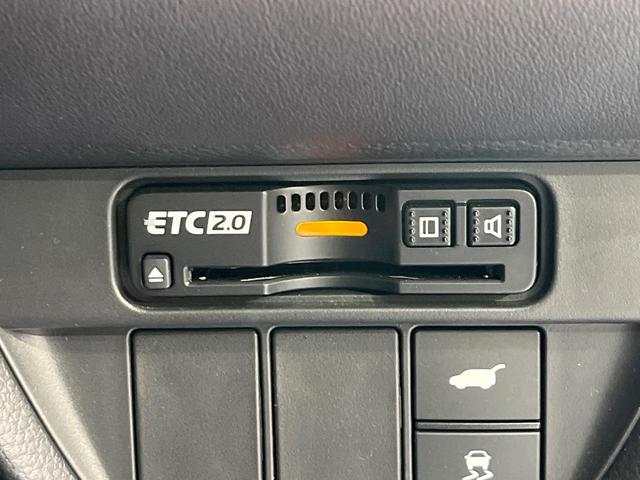ＺＲ－Ｖ ｅ：ＨＥＶ　Ｚ　禁煙車　純正９型ナビ　全周囲カメラ　ＢＯＳＥサウンド　ドラレコ　ＥＴＣ２．０　パワーバックドア　シートヒーター（前席）　レザーシート　ＢＳＭ　パドルシフト　ステアリングヒーター　アダプティブクルーズ（6枚目）