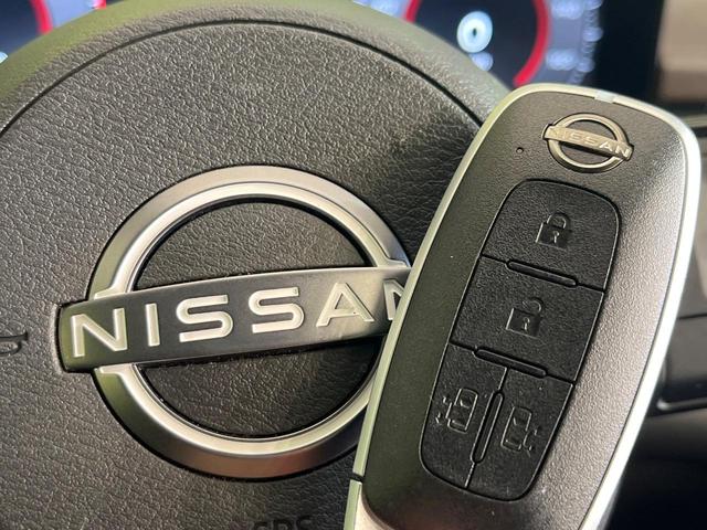 セレナ ハイウェイスターＶ　禁煙車　純正１２．３型ナビ　全周囲カメラ　ドラレコ　ＥＴＣ２．０　デジタルインナーミラー　ＢＳＭ　パドルシフト　プロパイロット　両側電動スライドドア　エマージェンシーブレーキ　コーナーセンサー（54枚目）