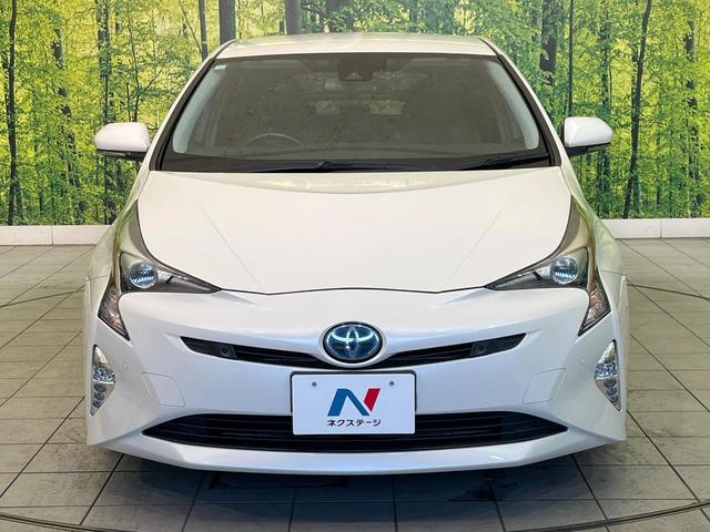 プリウス Ｓセーフティプラス　純正ＳＤナビ　バックカメラ　１００Ｖ電源　衝突被害軽減システム　レーダークルーズ　禁煙車　ドラレコ　コーナーセンサー　スマートキー　ＬＥＤヘッド　ビルトインＥＴＣ　オートハイビーム　車線逸脱警報（14枚目）