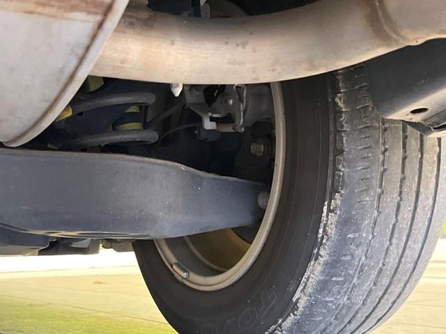 プリウス Ｓセーフティプラス　純正ＳＤナビ　バックカメラ　１００Ｖ電源　衝突被害軽減システム　レーダークルーズ　禁煙車　ドラレコ　コーナーセンサー　スマートキー　ＬＥＤヘッド　ビルトインＥＴＣ　オートハイビーム　車線逸脱警報（37枚目）