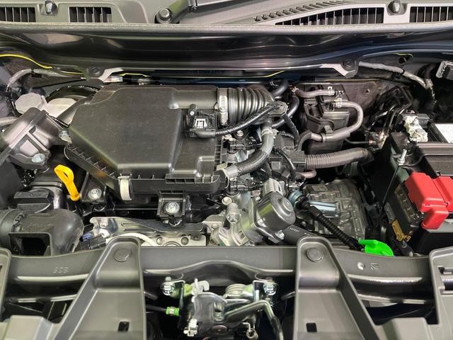 ソリオ ハイブリッドＭＺ　登録済未使用車　純正９型ナビ　全周囲カメラ　シートヒーター（前席）　両側電動スライドドア　Ｂｌｕｅｔｏｏｔｈ再生　レーダークルーズ　セーフティサポート　フルセグＴＶ　コーナーセンサー（18枚目）