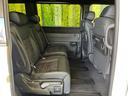 ｅ：ＨＥＶスパーダ　プレミアムライン　禁煙車　純正９型ナビ　全周囲カメラ　衝突軽減　ＥＴＣ　Ｂｌｕｅｔｏｏｔｈ再生　両側電動スライドドア　パワーバックドア　ＢＳＭ　シートヒーター（前席中列）　オットマン　パドルシフト　シートバックテーブル（9枚目）