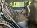 後部座席も気になるようなキズ・汚れやへたり等、大きなダメージはなく、良好な状態です。