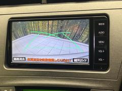 【バックカメラ】駐車時に後方がリアルタイム映像で確認できます。大型商業施設や立体駐車場での駐車時や、夜間のバック時に大活躍！運転スキルに関わらず、今や必須となった装備のひとつです！ 4