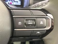 �ڥ����ץƥ��֥��롼������ȥ�����۹�®ƻϩ�Ǥ�Ĺ��Υ���Ԥ��ڤˡ�����ư��®�٤��ݤĥ��롼������ȥ����뤬�����ͷڸ������ƥ��Ϣ�Ȥ��������μ�ξ���Τ��Ƽִ֤��ݤĤ褦��®��Ĵ�ᤷ�Ƥ���ޤ����� 5