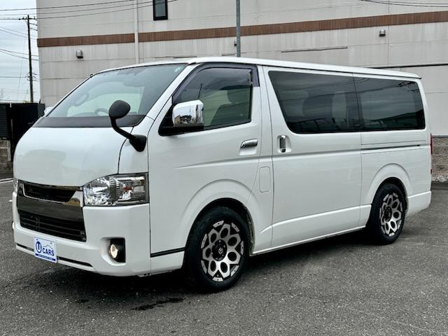 ハイエースバン スーパーGL ダークプライムII 4WD 2.8ディーゼルターボ 5ドア ローダウン バッドフェイス 17インチAW パナソニック9型ナビ フルセグTV ブルーレイ Bluetooth バックモニター内臓ルームミラー ETC ドラレコ(5枚目)