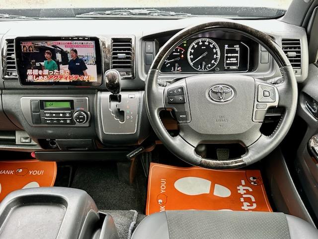 ハイエースバン スーパーGL ダークプライムII 4WD 2.8ディーゼルターボ 5ドア ローダウン バッドフェイス 17インチAW パナソニック9型ナビ フルセグTV ブルーレイ Bluetooth バックモニター内臓ルームミラー ETC ドラレコ(17枚目)