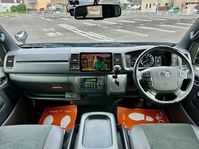ハイエースバン スーパーGL ダークプライムII 4WD 2.8ディーゼルターボ 5ドア ローダウン バッドフェイス 17インチAW パナソニック9型ナビ フルセグTV ブルーレイ Bluetooth バックモニター内臓ルームミラー ETC ドラレコ(18枚目)