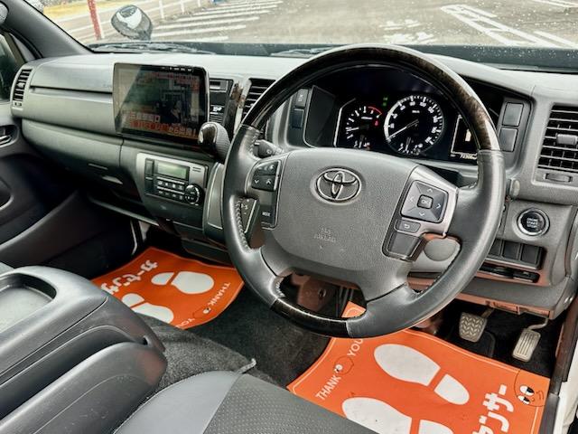 ハイエースバン スーパーGL ダークプライムII 4WD 2.8ディーゼルターボ 5ドア ローダウン バッドフェイス 17インチAW パナソニック9型ナビ フルセグTV ブルーレイ Bluetooth バックモニター内臓ルームミラー ETC ドラレコ(20枚目)