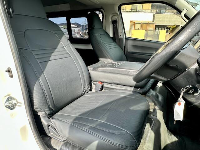 ハイエースバン ロングＤＸ　４ＷＤ　２．８ディーゼルターボ　Ｗエアコン　電格ミラー　純正ナビ　ワンセグＴＶ　Ｂｌｕｅｔｏｏｔｈ　バックカメラ　ＴＳＳ　Ｗエアバッグ（16枚目）