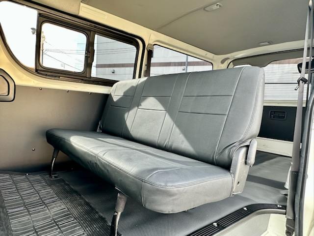 ハイエースバン ロングＤＸ　４ＷＤ　２．８ディーゼルターボ　Ｗエアコン　電格ミラー　純正ナビ　ワンセグＴＶ　Ｂｌｕｅｔｏｏｔｈ　バックカメラ　ＴＳＳ　Ｗエアバッグ（19枚目）