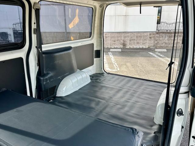 ハイエースバン ロングＤＸ　４ＷＤ　２．８ディーゼルターボ　Ｗエアコン　電格ミラー　純正ナビ　ワンセグＴＶ　Ｂｌｕｅｔｏｏｔｈ　バックカメラ　ＴＳＳ　Ｗエアバッグ（27枚目）