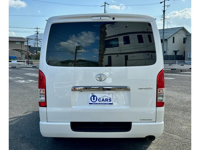 ハイエースバン スーパーＧＬ　ダークプライムＩＩ　２．８ＤＴスーパーＧＬダークプライムＩＩ　９インチワイドナビ・ＴＶ　デジタルインナーミラー　パノラマビュー　両側パワースライドドア　ＴＳＳ　社外１７ＡＷ　オープンカントリータイヤ　黒革調シートカバー（3枚目）