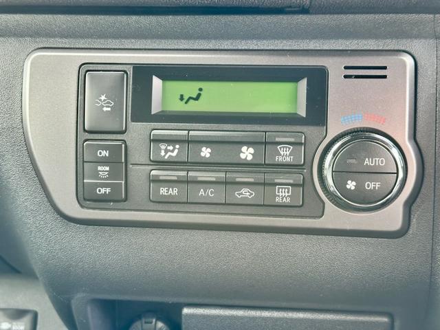 ハイエースバン スーパーＧＬ　ダークプライムＩＩ　２．８ＤＴスーパーＧＬダークプライムＩＩ　９インチワイドナビ・ＴＶ　デジタルインナーミラー　パノラマビュー　両側パワースライドドア　ＴＳＳ　社外１７ＡＷ　オープンカントリータイヤ　黒革調シートカバー（40枚目）