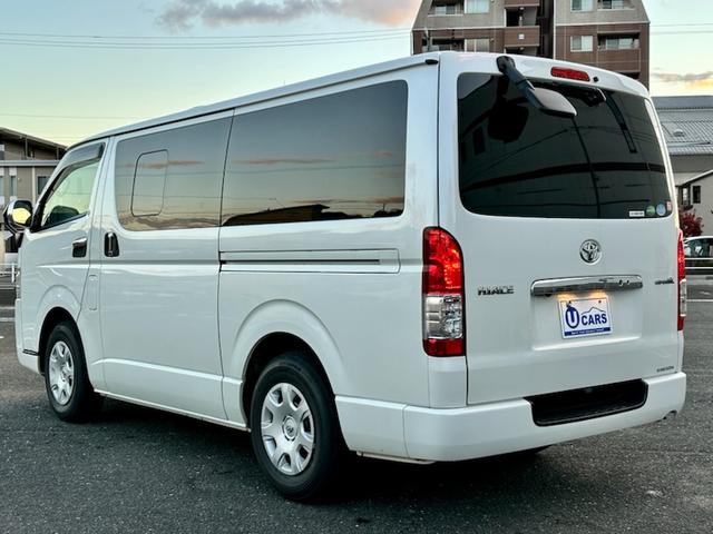 ハイエースバン ロングスーパーＧＬ　５ドアバン２．８ディーゼルＴ　スーパーＧＬロング　ＴＲＤフロントスポイラー純正フルセグナビ　フリップダウンモニター　ＴＳＳ　純正ＬＥＤヘッド　新品シートカバー　新品コンビハンドル（6枚目）