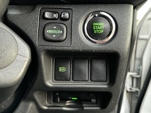 ハイエースバン ロングスーパーＧＬ　５ドアバン２．８ディーゼルＴ　スーパーＧＬロング　ＴＲＤフロントスポイラー純正フルセグナビ　フリップダウンモニター　ＴＳＳ　純正ＬＥＤヘッド　新品シートカバー　新品コンビハンドル（37枚目）