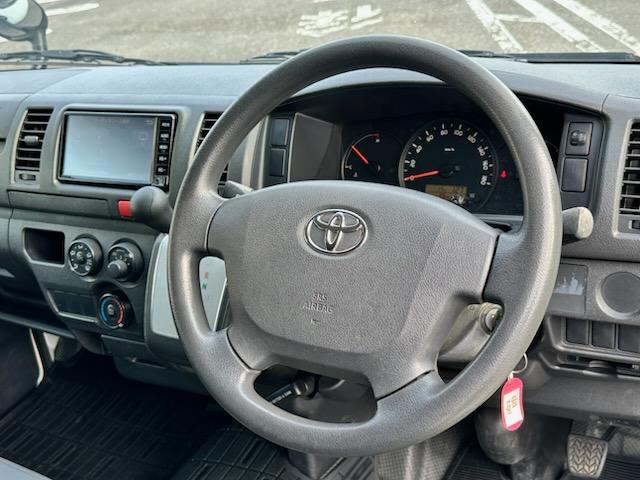 ハイエースバン ロングDX 5ドアバン3.0ディーゼルT DXロング 4WD 純正ナビ Bluetooth バックカメラ Wエアバッグ(16枚目)