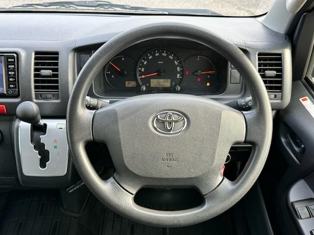 ハイエースバン ロングDX 5ドアバン3.0ディーゼルT DXロング 4WD 純正ナビ Bluetooth バックカメラ Wエアバッグ(17枚目)