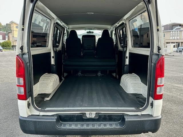 ハイエースバン ロングDX 5ドアバン3.0ディーゼルT DXロング 4WD 純正ナビ Bluetooth バックカメラ Wエアバッグ(25枚目)
