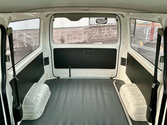 ハイエースバン ロングDX 5ドアバン3.0ディーゼルT DXロング 4WD 純正ナビ Bluetooth バックカメラ Wエアバッグ(29枚目)