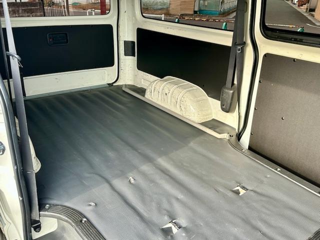 ハイエースバン ロングDX 5ドアバン3.0ディーゼルT DXロング 4WD 純正ナビ Bluetooth バックカメラ Wエアバッグ(30枚目)