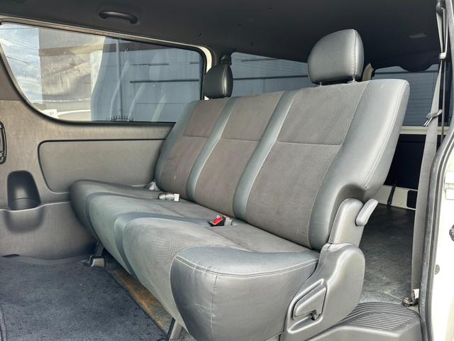 ハイエースバン スーパーGL ダークプライムII 2.8ディーゼルターボ TSS 両側パワースライドドア クリアランスソナー 8インチ社外ナビ フルセグTV BLUETOOTH ETC AC100Vコンセント ドライブレコーダー Wエアバッグ(23枚目)