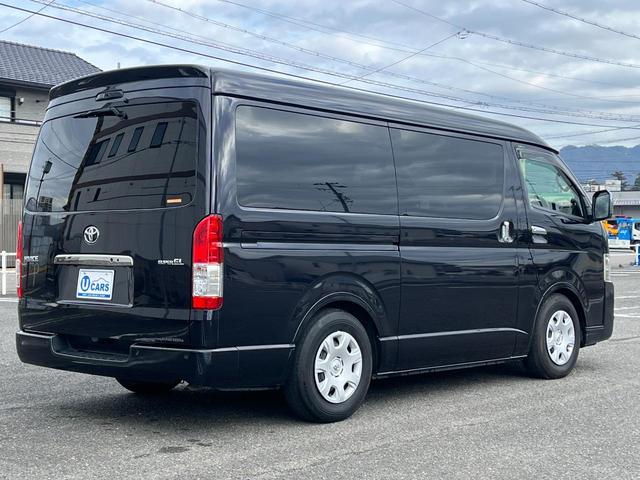 ハイエースバン スーパーＧＬ　ダークプライムＩＩ　２．８　ディーゼルターボ　ＴＳＳ　両側パワースライドドア　クリアランスソナー　パノラミックビューモニター　純正ナビ　フルセグＴＶ　ＢＬＵＥＴＯＯＴＨ　ドラレコインナーミラー　ＥＴＣ　ＡＣ１００Ｖ（6枚目）