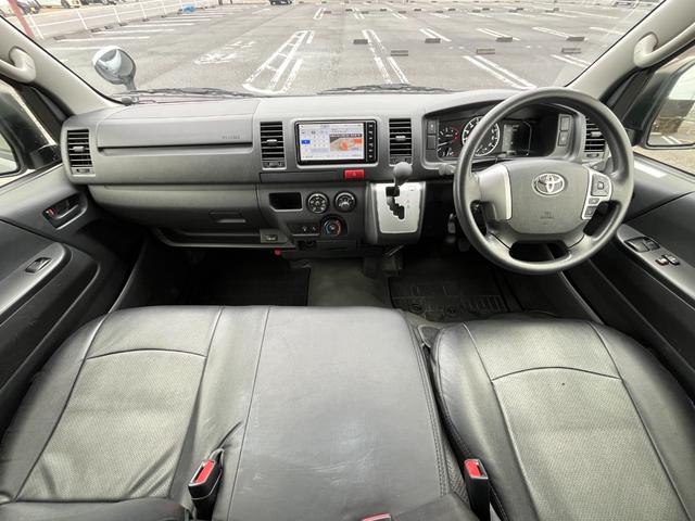 ハイエースバン ロングＤＸ　ＧＬパッケージ　２．８　ディーゼルターボ　ＴＳＳ　クリアランスソナー　Ｗエアコン　デジタルインナーミラー　ドライブレコーダー　純正ナビ　フルセグＴＶ　ＢＬＵＥＴＯＯＴＨ　Ｂカメラ　ＥＴＣ２．０　ＡＣ１００Ｖ（12枚目）