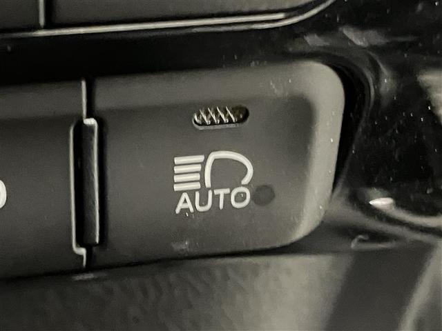 プリウス Aツーリングセレクション スマキー イモビライザー バックモニター クルコン LEDヘッドライト DVD視聴可 ETC ナビTV メモリーナビゲーション 横滑り防止機能 キーフリ アルミ AAC AUX ABS パワステ(31枚目)