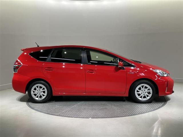 プリウスα Ｓ　スマキ－　リモコンキー　横滑り防止装置付き　ＰＷ　Ｂカメラ　ナビ・ＴＶ　サイドエアＢ　ワンオナ　ドライブレコーダー　ＥＴＣ車載器　ＡＢＳ付き　アルミホイール　メモリーナビゲーション　パワーステアリング（3枚目）