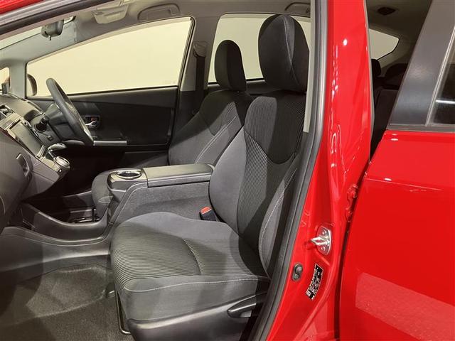 プリウスα Ｓ　スマキ－　リモコンキー　横滑り防止装置付き　ＰＷ　Ｂカメラ　ナビ・ＴＶ　サイドエアＢ　ワンオナ　ドライブレコーダー　ＥＴＣ車載器　ＡＢＳ付き　アルミホイール　メモリーナビゲーション　パワーステアリング（6枚目）