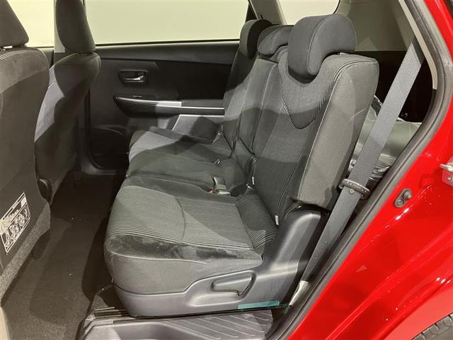 プリウスα Ｓ　スマキ－　リモコンキー　横滑り防止装置付き　ＰＷ　Ｂカメラ　ナビ・ＴＶ　サイドエアＢ　ワンオナ　ドライブレコーダー　ＥＴＣ車載器　ＡＢＳ付き　アルミホイール　メモリーナビゲーション　パワーステアリング（7枚目）