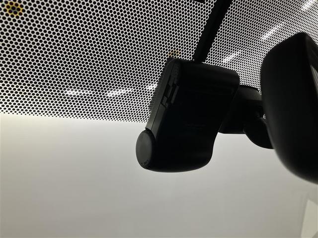 プリウスα Ｓ　スマキ－　リモコンキー　横滑り防止装置付き　ＰＷ　Ｂカメラ　ナビ・ＴＶ　サイドエアＢ　ワンオナ　ドライブレコーダー　ＥＴＣ車載器　ＡＢＳ付き　アルミホイール　メモリーナビゲーション　パワーステアリング（25枚目）