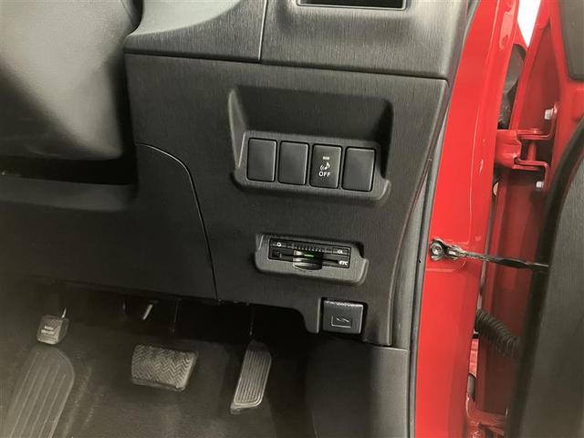 プリウスα Ｓ　スマキ－　リモコンキー　横滑り防止装置付き　ＰＷ　Ｂカメラ　ナビ・ＴＶ　サイドエアＢ　ワンオナ　ドライブレコーダー　ＥＴＣ車載器　ＡＢＳ付き　アルミホイール　メモリーナビゲーション　パワーステアリング（29枚目）