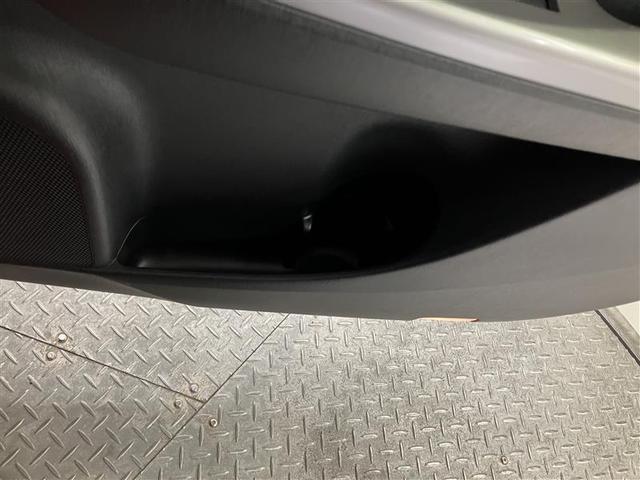 プリウスα Ｓ　スマキ－　リモコンキー　横滑り防止装置付き　ＰＷ　Ｂカメラ　ナビ・ＴＶ　サイドエアＢ　ワンオナ　ドライブレコーダー　ＥＴＣ車載器　ＡＢＳ付き　アルミホイール　メモリーナビゲーション　パワーステアリング（33枚目）