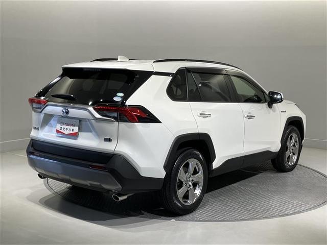 ＲＡＶ４ ハイブリッドＧ　衝突被害軽減装置　バックモニター　地デジＴＶ　ＬＥＤヘッドライト　スマキー　電動シ－ト　ＡＷＤ　ＴＶナビ　パワステ　横滑り防止装置　クルコン　ＡＡＣ　カーテンエアバック　エアバッグ　ＡＷ　ＥＴＣ（4枚目）