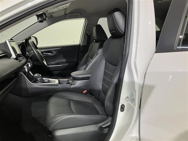 ＲＡＶ４ ハイブリッドＧ　衝突被害軽減装置　バックモニター　地デジＴＶ　ＬＥＤヘッドライト　スマキー　電動シ－ト　ＡＷＤ　ＴＶナビ　パワステ　横滑り防止装置　クルコン　ＡＡＣ　カーテンエアバック　エアバッグ　ＡＷ　ＥＴＣ（6枚目）