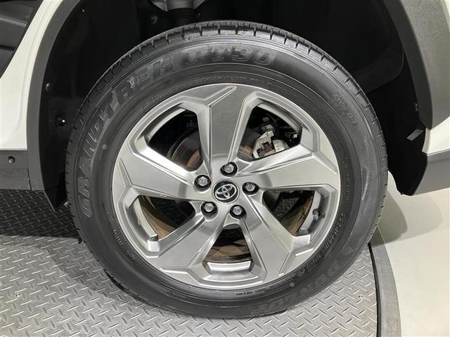 ＲＡＶ４ ハイブリッドＧ　衝突被害軽減装置　バックモニター　地デジＴＶ　ＬＥＤヘッドライト　スマキー　電動シ－ト　ＡＷＤ　ＴＶナビ　パワステ　横滑り防止装置　クルコン　ＡＡＣ　カーテンエアバック　エアバッグ　ＡＷ　ＥＴＣ（8枚目）
