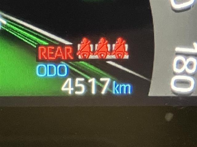 ＲＡＶ４ ハイブリッドＧ　衝突被害軽減装置　バックモニター　地デジＴＶ　ＬＥＤヘッドライト　スマキー　電動シ－ト　ＡＷＤ　ＴＶナビ　パワステ　横滑り防止装置　クルコン　ＡＡＣ　カーテンエアバック　エアバッグ　ＡＷ　ＥＴＣ（12枚目）