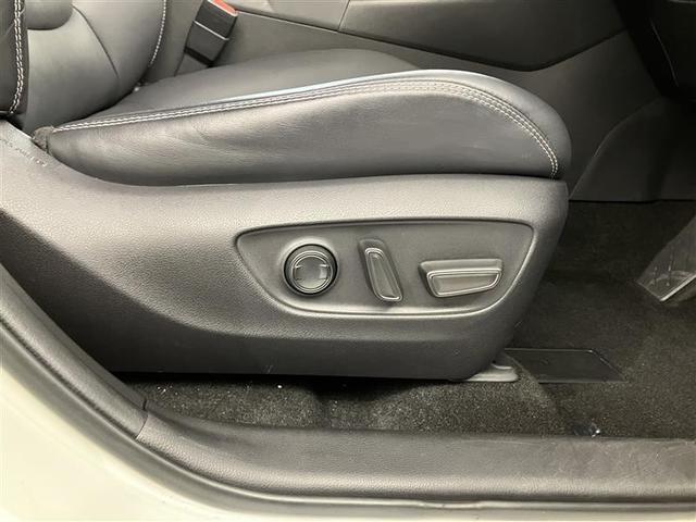 ＲＡＶ４ ハイブリッドＧ　衝突被害軽減装置　バックモニター　地デジＴＶ　ＬＥＤヘッドライト　スマキー　電動シ－ト　ＡＷＤ　ＴＶナビ　パワステ　横滑り防止装置　クルコン　ＡＡＣ　カーテンエアバック　エアバッグ　ＡＷ　ＥＴＣ（31枚目）