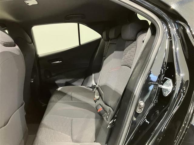 カローラスポーツ ハイブリッドＧ　Ｚ　サイドエアバック　前後誤発進抑制　スマートキーシステム　Ｂモニ　オートクルーズ　ＬＥＤライト　エアバック　オートエアコン　地デジ　ナビＴＶ　ＡＷ　デュアルエアバッグ　キーレス　パワステ　ＡＢＳ　ＥＴＣ（7枚目）