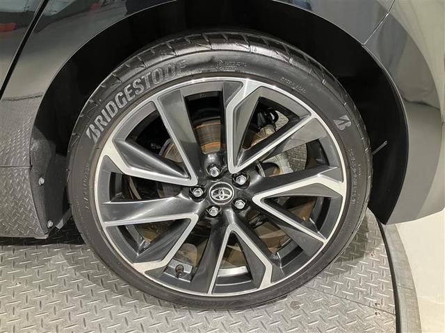 カローラスポーツ ハイブリッドＧ　Ｚ　サイドエアバック　前後誤発進抑制　スマートキーシステム　Ｂモニ　オートクルーズ　ＬＥＤライト　エアバック　オートエアコン　地デジ　ナビＴＶ　ＡＷ　デュアルエアバッグ　キーレス　パワステ　ＡＢＳ　ＥＴＣ（8枚目）