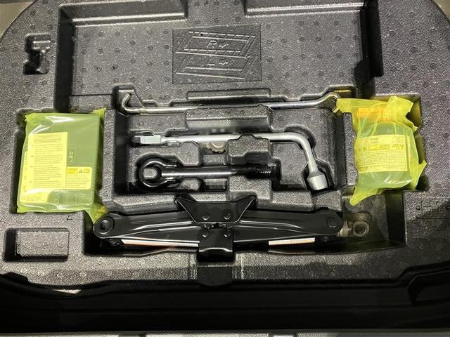 カローラスポーツ ハイブリッドＧ　Ｚ　サイドエアバック　前後誤発進抑制　スマートキーシステム　Ｂモニ　オートクルーズ　ＬＥＤライト　エアバック　オートエアコン　地デジ　ナビＴＶ　ＡＷ　デュアルエアバッグ　キーレス　パワステ　ＡＢＳ　ＥＴＣ（33枚目）