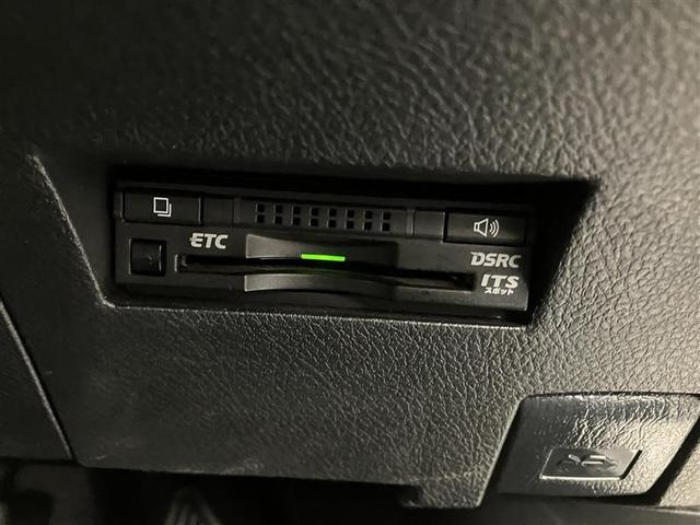 カローラフィールダー ハイブリッドＧ　ダブルバイビー　ＰＣＳ　インテリキー　横滑防止　ミュージックプレイヤー接続可　フルセグＴＶ　ＬＥＤヘッドライト　オートエアコン　ワンオーナー　ＥＴＣ　アルミホイール　キーフリーシステム　サイドエアバッグ　ナビＴＶ（28枚目）