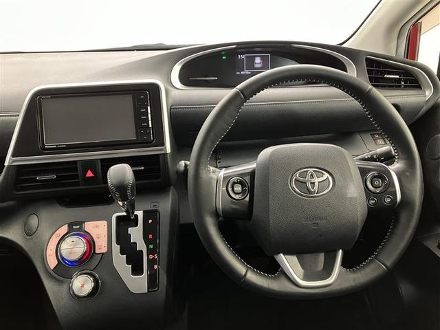 シエンタ Ｇ　ナビ・ＴＶ　スマートキープッシュスタート　１オ－ナ－　リアカメラ　地デジフルセグ　フルオートエアコン　パワーウィンド　ＥＴＣ　運転席エアバック　パワステ　キーフリーシステム　ＡＢＳ　３列　両側自動Ｄ（5枚目）